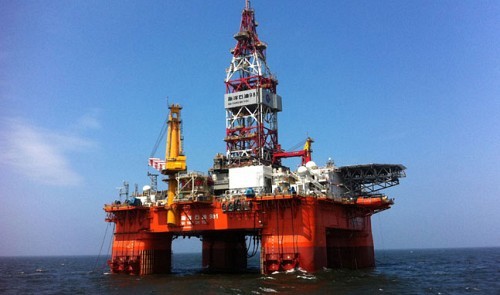 China moves and anchors its oil rig Haiyang Shiyou- 981 - ảnh 1